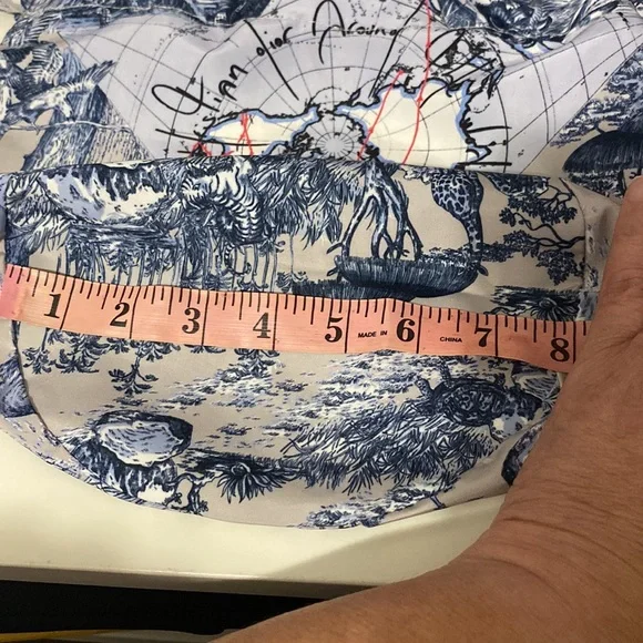 Christian Dior Around The World String Pouch - Picture 11 of 12